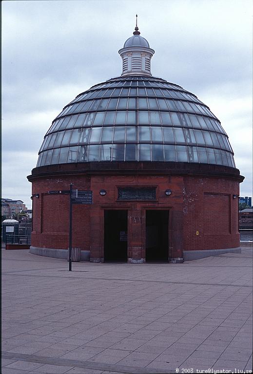 Greenwich foot tunnel entrance, south end